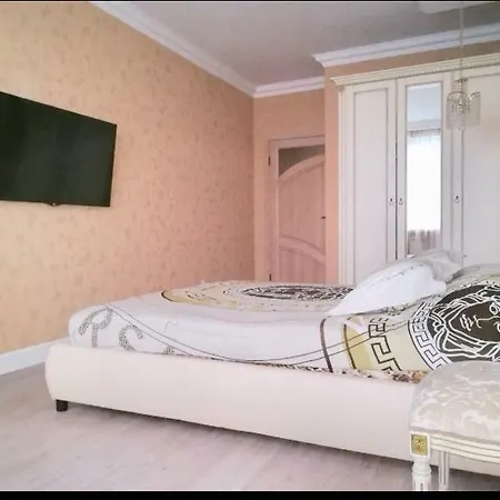 Jacuzzi Apartament On Skriganova * Mińsk